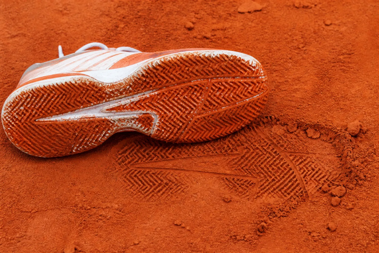 Roland Garros Clay: The Five Layers Beneath the Slide